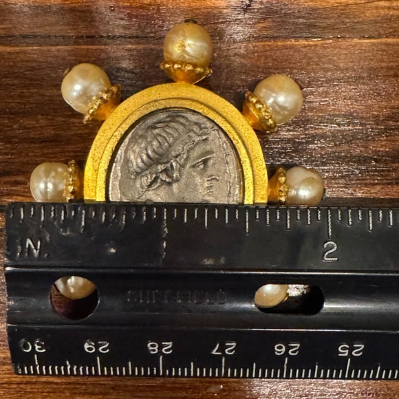 Vintage Linda Levinson Roman Coin Pearl Brooch - Picture 8 of 10